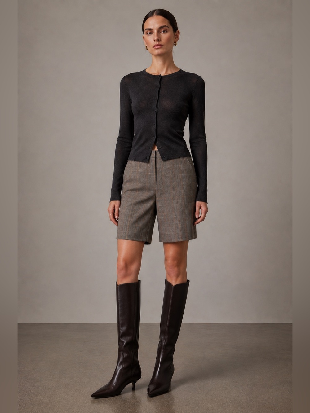 Balenciaga tan plaid tailored Bermuda length shorts. Size 36.
